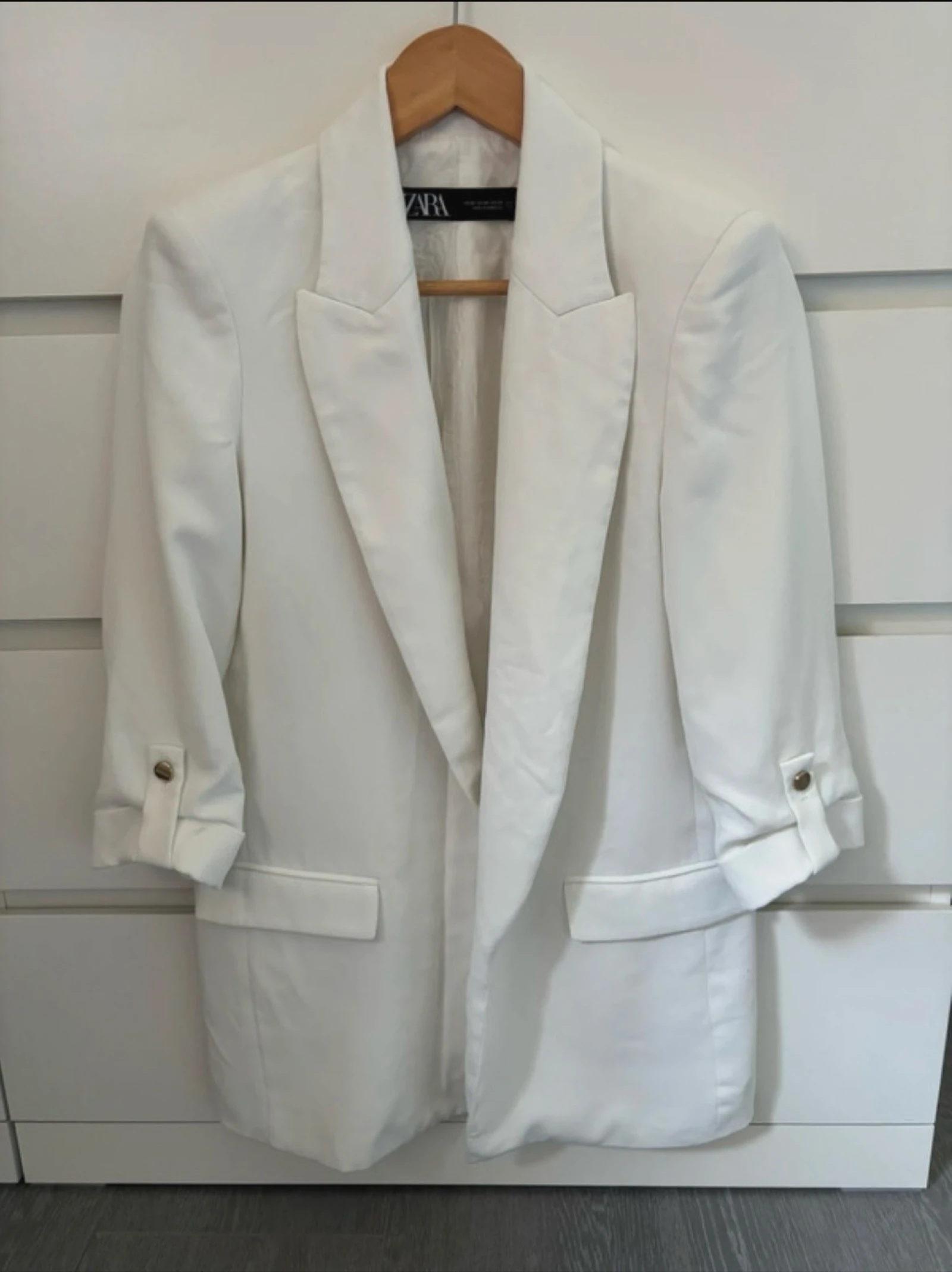 Blazer  fluida Zara blanca talla XS